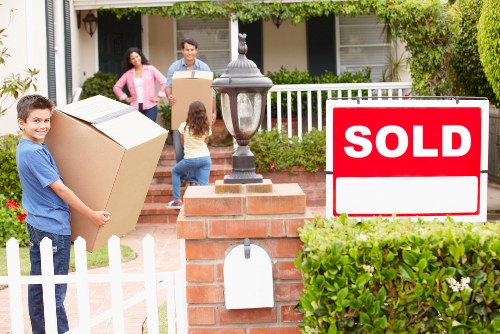 Unpacking service helping set up a new property